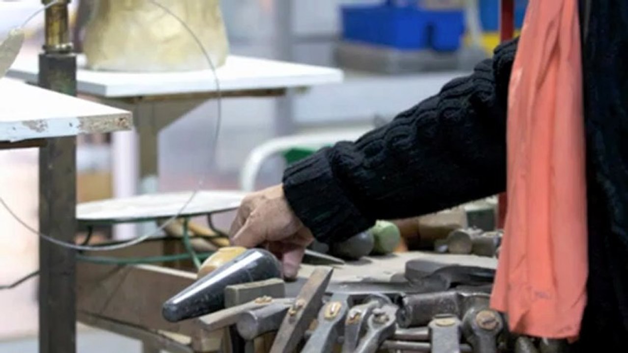 L'artiste Toros partage son univers, sa technique, sa sculpture
