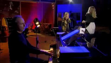 Lara Fabian  &  Veronic  Dicaire   - Bridge Over  Troubled  Water   -  In Live  -  2012 -