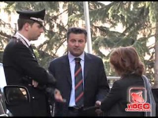 Salerno - Uccide la madre a coltellate (live 22.11.12)