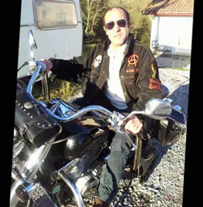 qui peut pretendre m'empecher d'aimer  ne peut pretendre m'empecher de rever ......MC.LEM