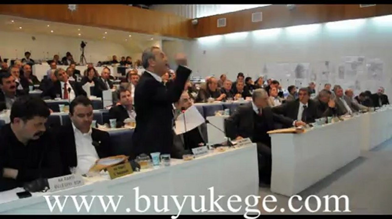İzmir Büyükşehir Meclisi