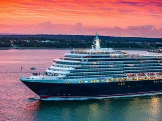 CUNARD THREE QUEEN DIAMOND JUBLIEE AT SOUTHAMPTON