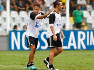 Neymar et Falcão, la star du Futsal, s'amusent !