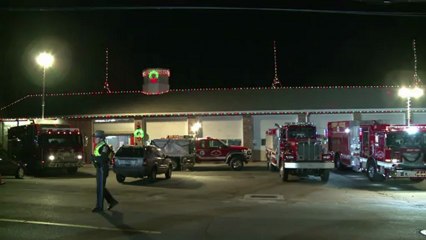 Vigília pelas vítimas do massacre nos EUA