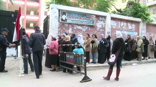 Egipcios votan referendo