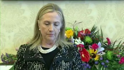 Hillary Clinton sofre concussão após desmaio