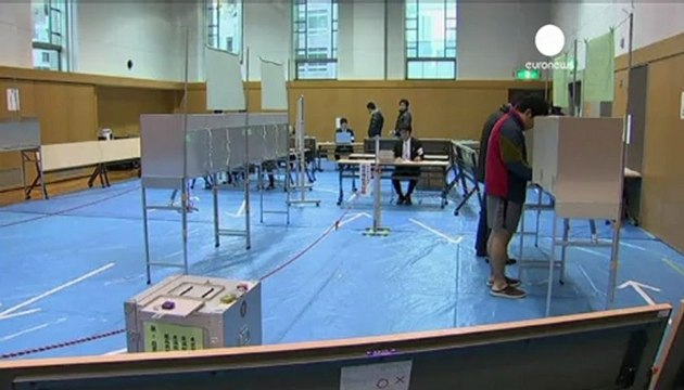 Japon : les conservateurs favoris des législatives...