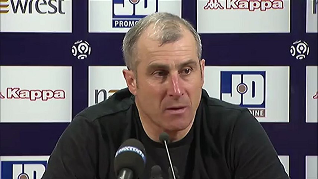 Conférence de presse Toulouse FC - Olympique de Marseille : Alain  CASANOVA (TFC) - Elie BAUP (OM) - saison 2012/2013