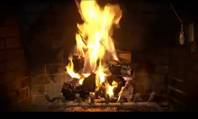 A Fire Crackling in a Fireplace - Kamin