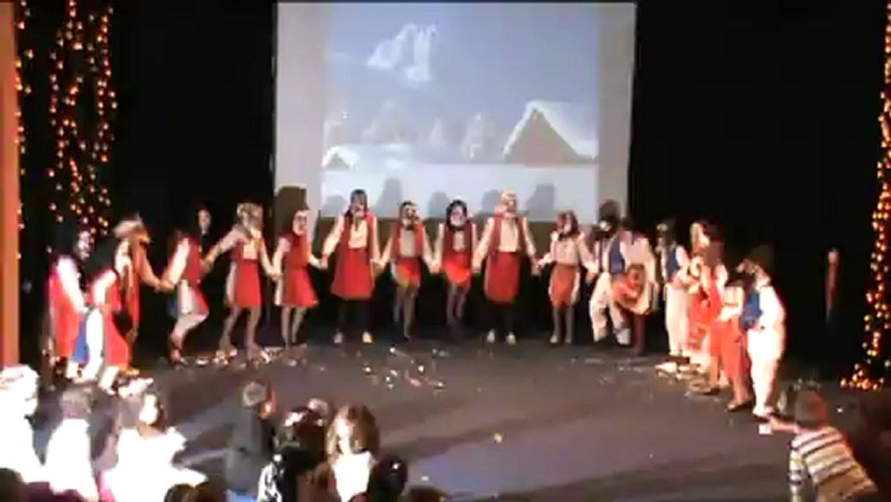 Serbare Craciun 2012 - Scoala 5 Mangalia (part. IV)