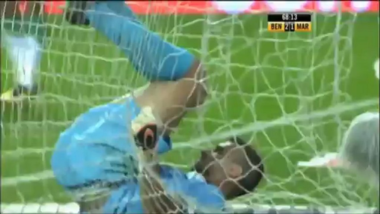 Hattrick! Óscarreife vorstellung von cardozo