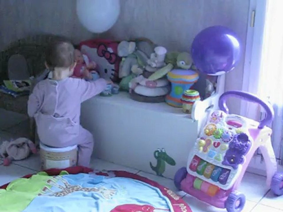 Léa 13 mois 1