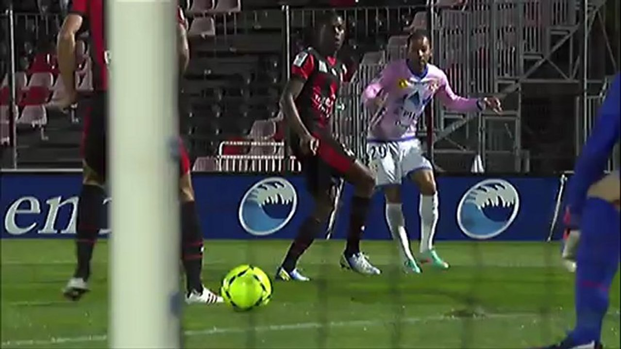 But Yannick SAGBO (3ème) - OGC Nice - Evian TG FC (3-2) - saison 2012/2013