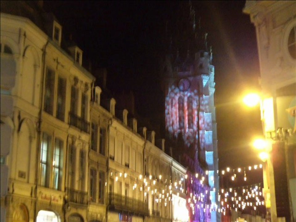 2012 : La Descente du Père Noël au BEFFROI de DOUAI ...