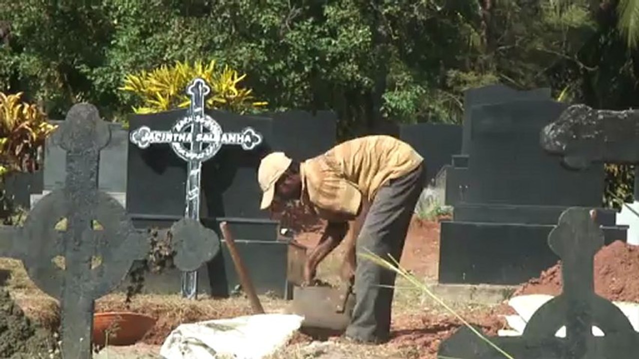 Body of royal hoax nurse arrives in India
