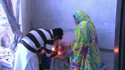 الحب عبر الانترنت يتحدى بألم المحرمات في باكستان