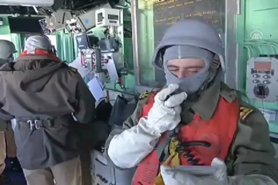 Türk donanması kapılarını AA'ya açtı