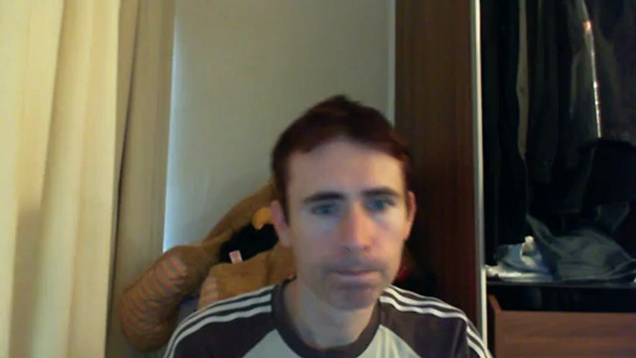 Wiwi égratigne "writing to reach you" de Travis