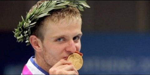 Revivez la finale de fleuret hommes des JO 2004 à Athènes entre Brice Guyart et l'Italien Salvatore Sanzo