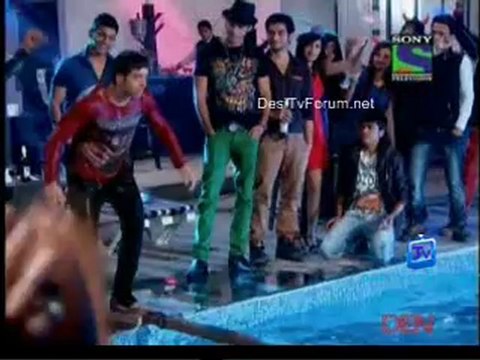 Parvarish Kuch Khatti Kuch Meethi 17th December 2012 Video Pt4