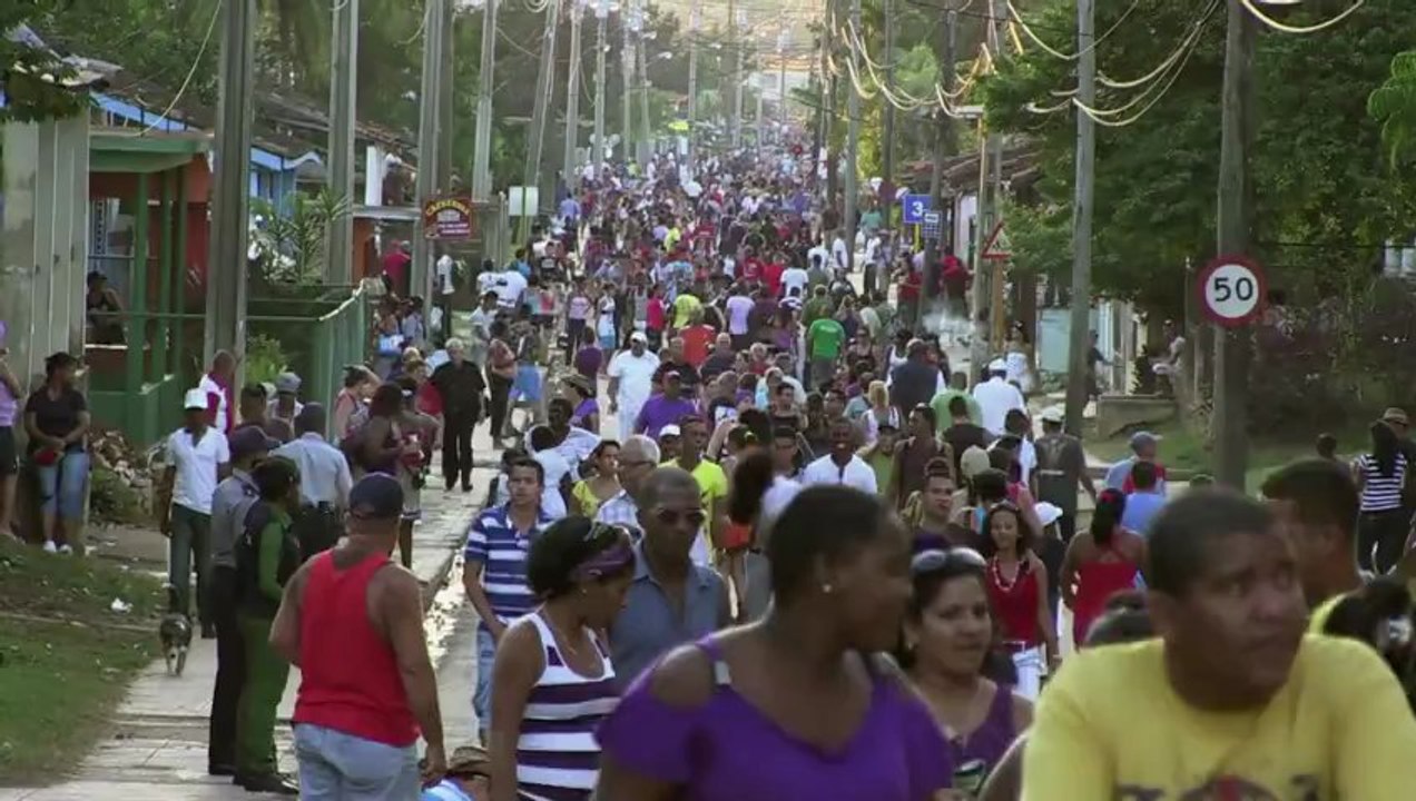 Peregrinos piden por Chávez