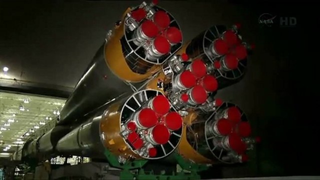 [ISS] Rollout of Soyuz Booster with Soyuz TMA-07M Spacecraft