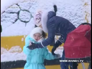 Понад місяць не працюють ліфти у висотках Рівного.mp4