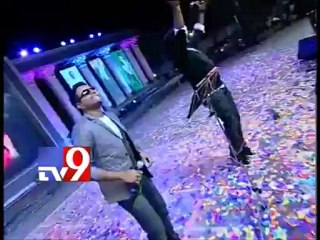 Laila O Laila song sung at Nayak audio release