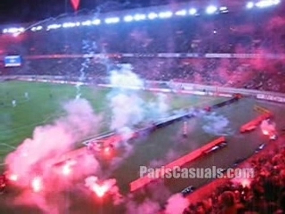 PSG-METZ_INCIDENTS-HOOLIGANS