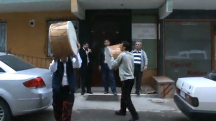 Zurnacı Karamehmet Akgül Cideli İsmail Aslan Ev Önü