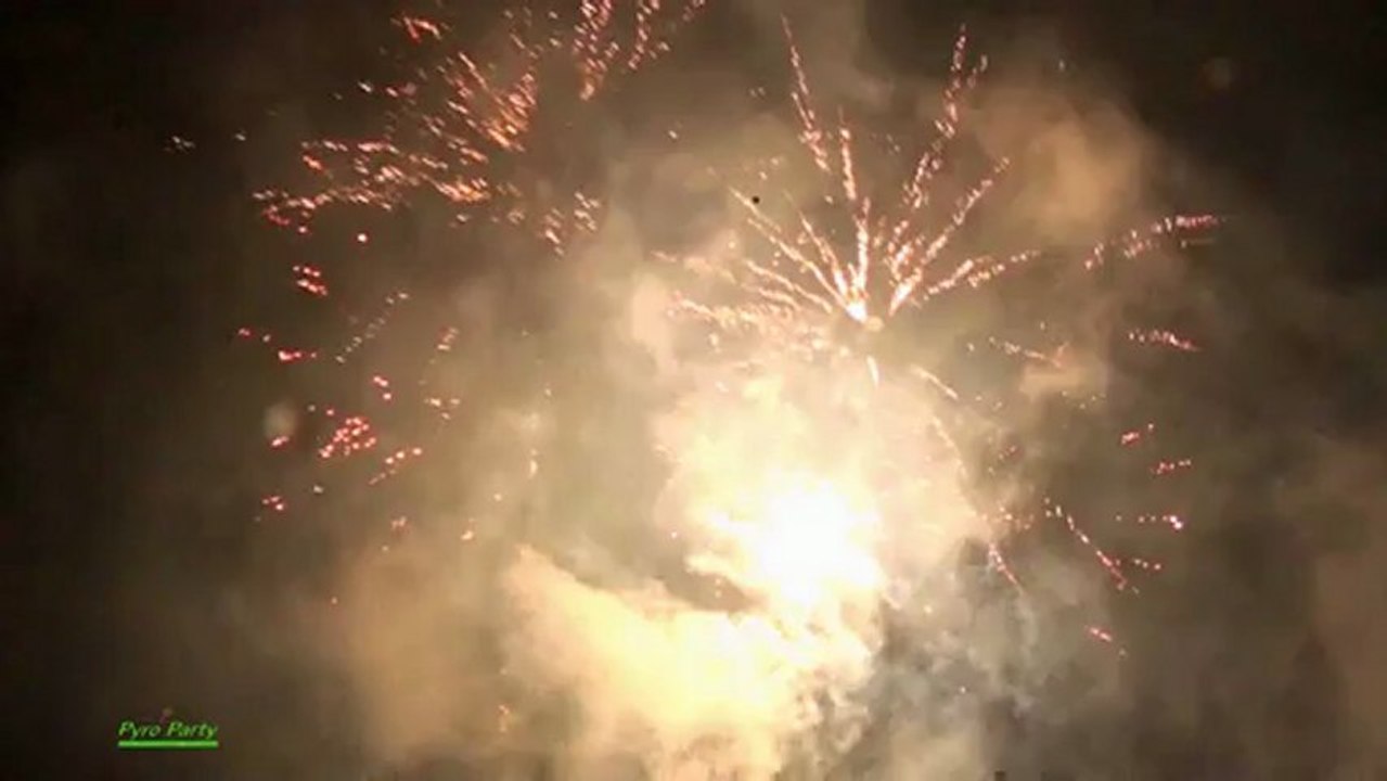 Feu d'artifice à l'Auberge de CRISOLLES 60