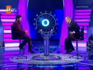 Twitter'ın Fenomeni Mustafa Mısır İlk Soruda Elendi