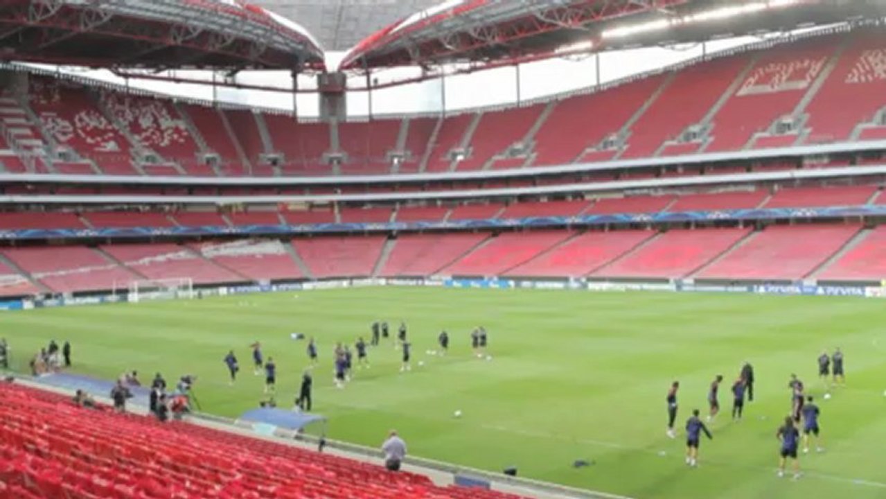 Messi, Puyol y Xavi renuevan con el Barcelona