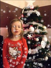 Clara chante Jingle Bells