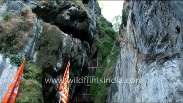 1439.Ancient Aravalli temple in Jaisamand.mov