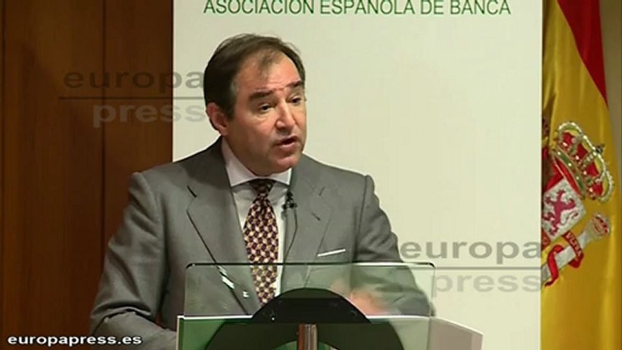 AEB: "El beneficio de la banca en 2012 ha caído"