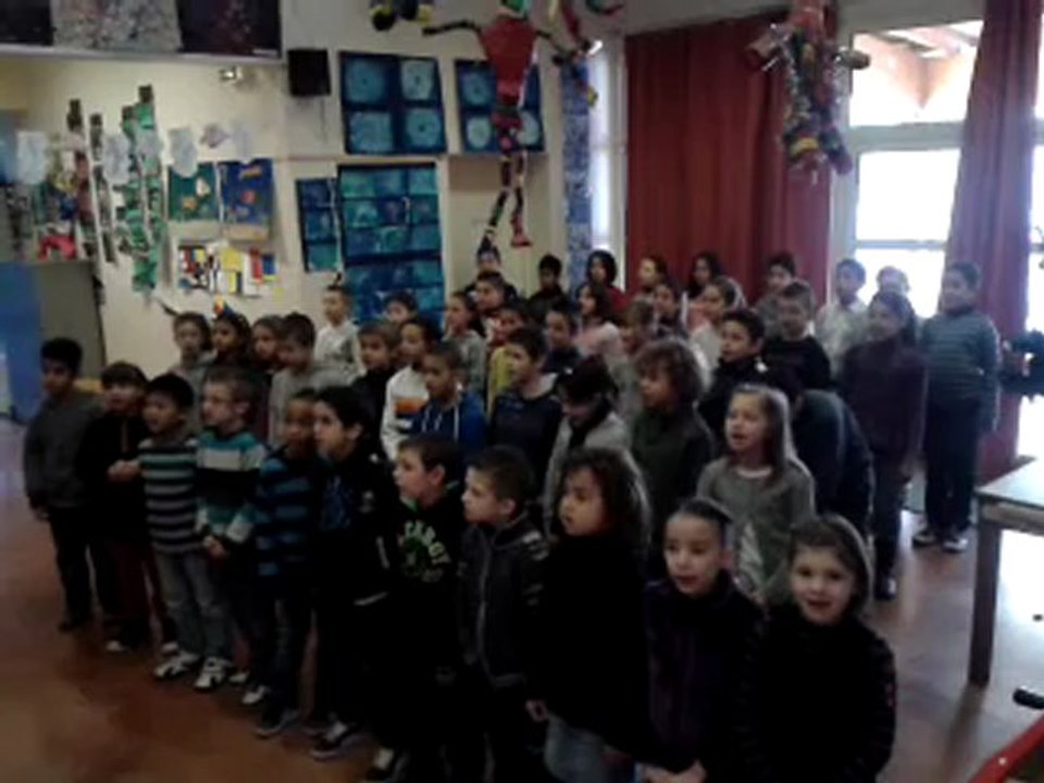 Chant de Noel, classes de Mme Hakenholz et Mme Bordelais