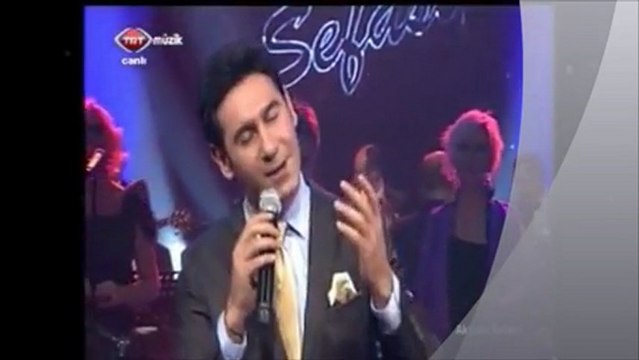 Bahadır Özüşen ~ Sabahlar Uzak