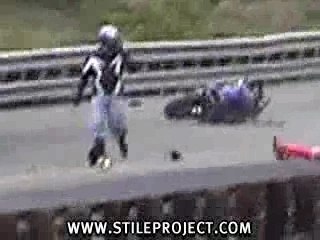 Moto - Chute en wheeling