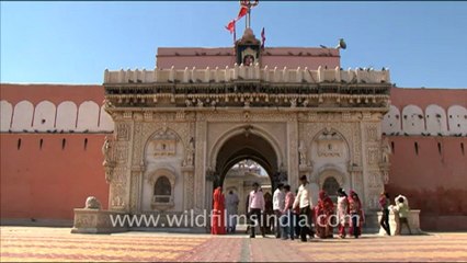 1646.Karni Mata Mandir, Deshnok.mov