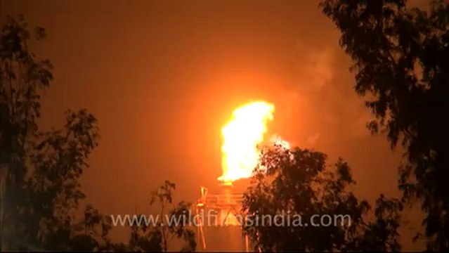 1676.Mathura refinery flare.mov