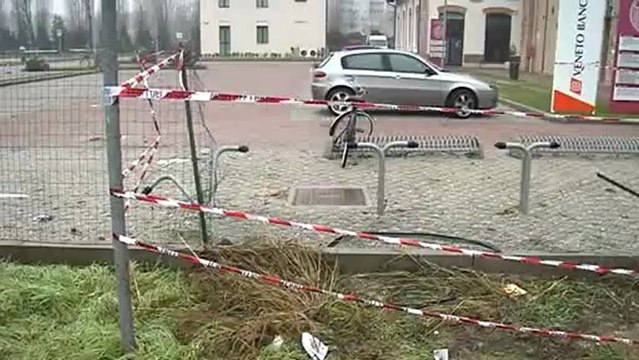 investiti sul marciapiede gravi due volontari della croce ve