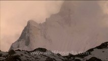 1731.Time lapse of clouds over Shivling from Gaumukh.mov