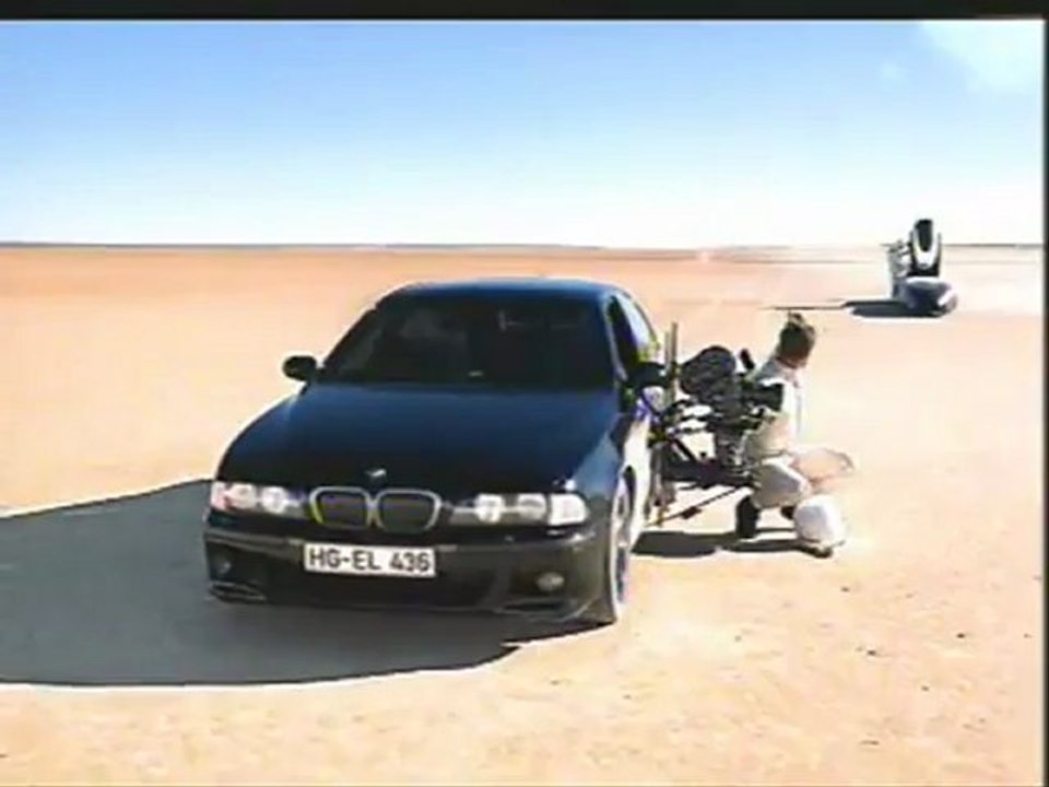 BMW M5 'in YASAKLI REKLAMI
