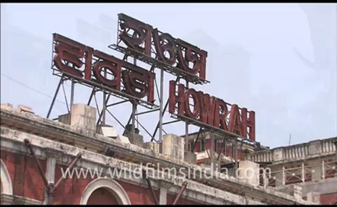 1905.People bathing in Hooghly river near Howrah bridge, Kolkata.mov