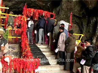 2232.Amarnath cave shrine.mov