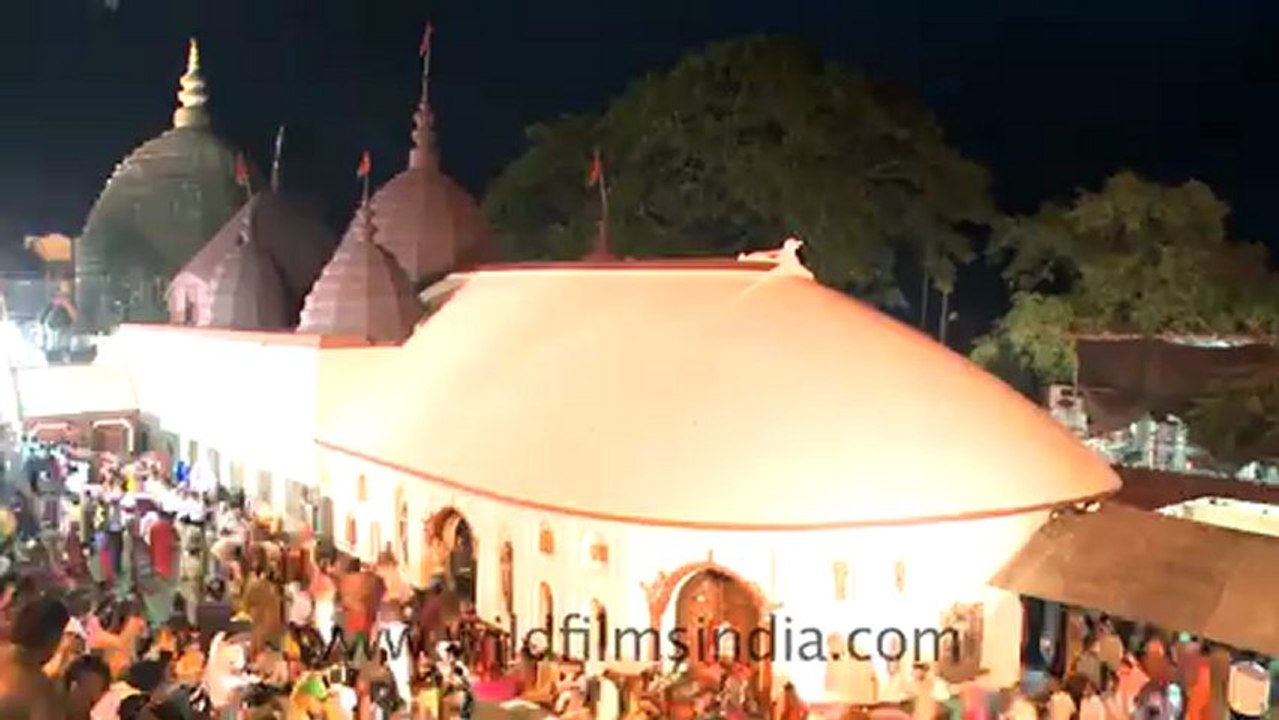 2292.Crowd at Kamakhya temple, in time lapse.mov