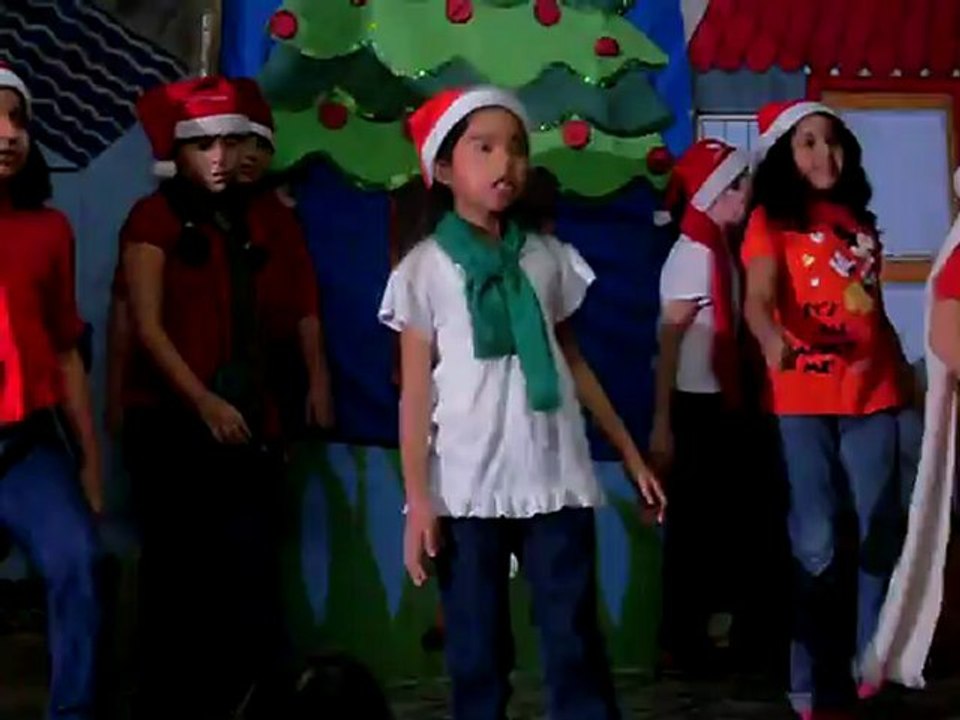 Esteban et sa classe sur scène