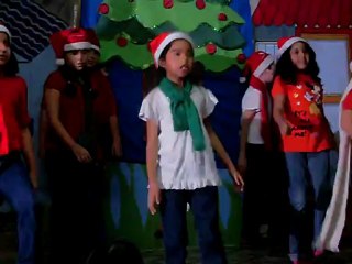 Esteban et sa classe sur scène