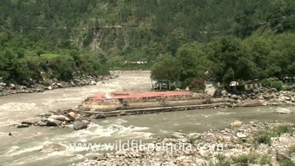 2357.Vishnuprayag confluence along Ganga.mov